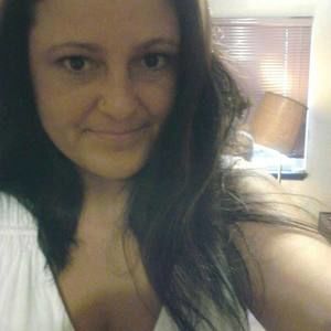 Meet your Posher, Mona